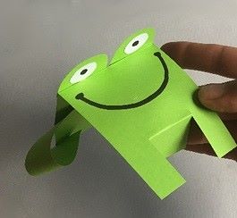 Лягушка. Поделка из цветной бумаги. Как сделать лягушку из цветной бумаги