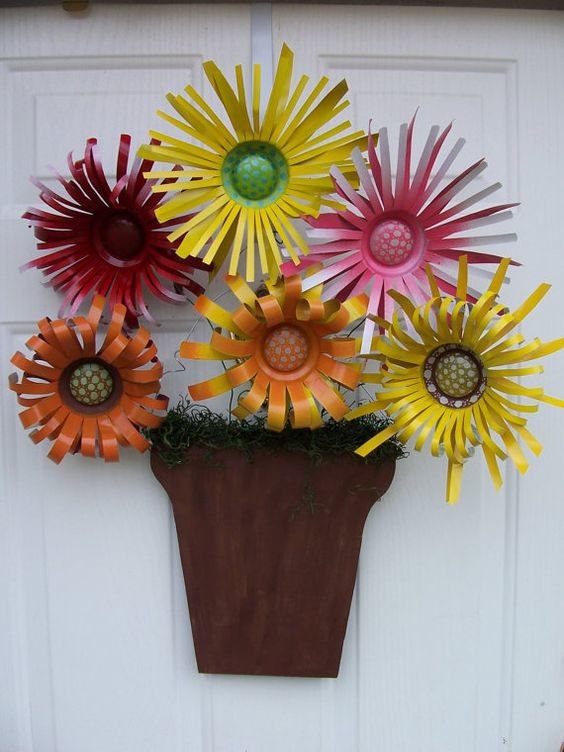 Объемная аппликация из цветной бумаги 