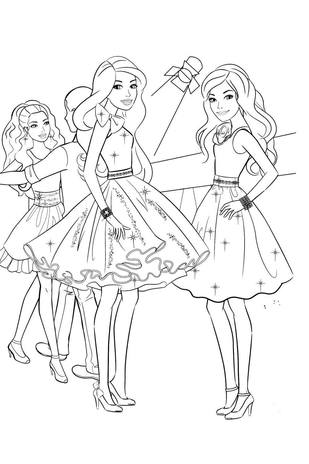 Барби и ее подружки на танцполе среди софитов