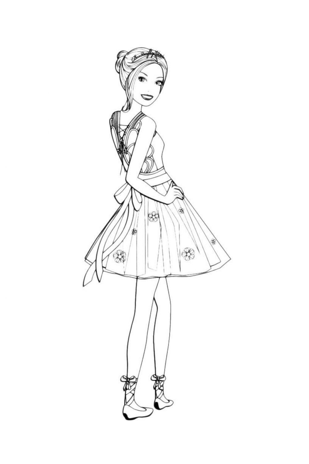 Барби позирует