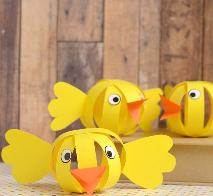 Поделки на пасху. Цыплята из полосок. Объемная аппликация из цветной бумаги