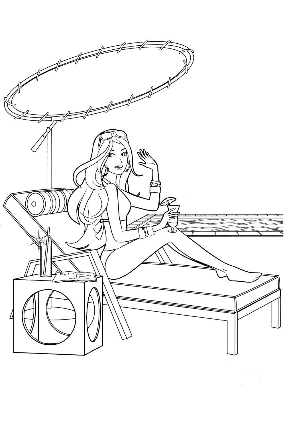 Барби на пляже