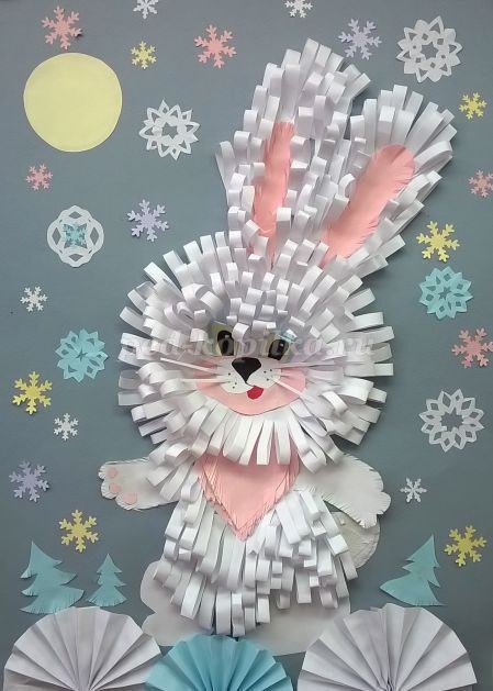 Объемная аппликация из цветной бумаги 