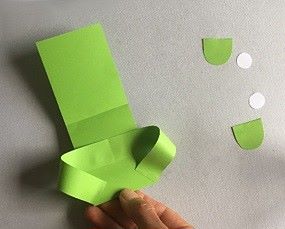 Лягушка. Поделка из цветной бумаги. Как сделать лягушку из цветной бумаги