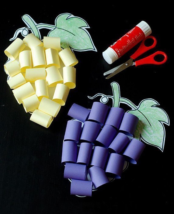 Аппликация из полосок цветной бумаги. Гроздь винограда