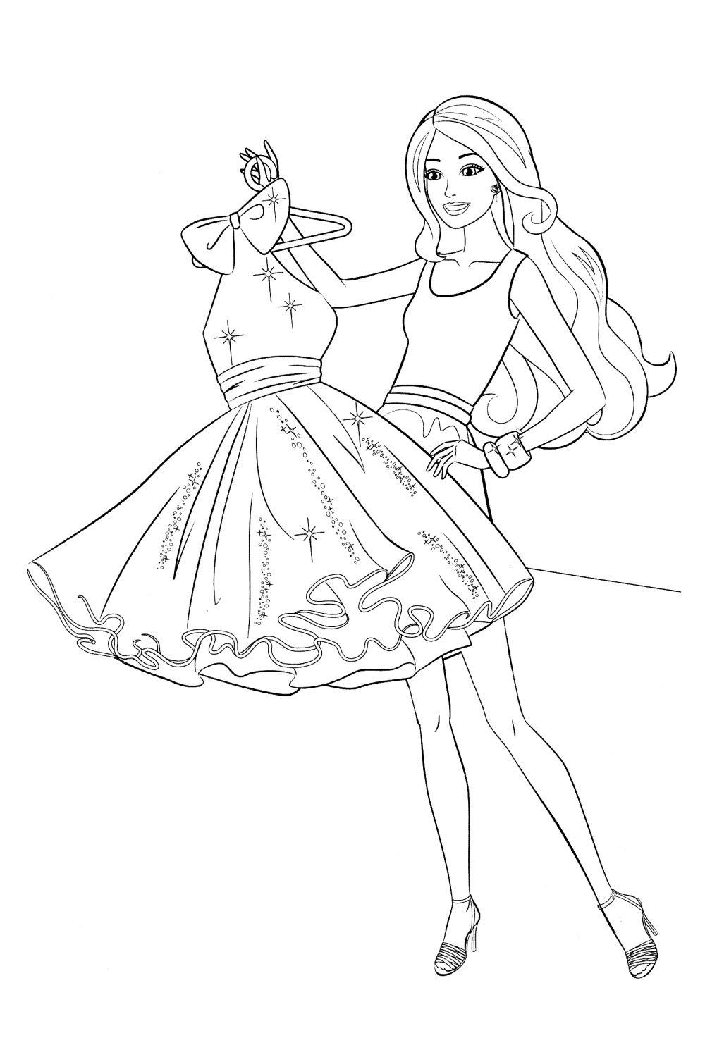 Барби собирается примерить платье