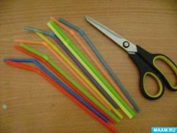 Аппликации из пластика Аппликация из нарезаных цветных трубочек для коктейля