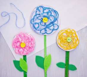 Поделки на 8 марта Цветок из цветной бумаги на 8 марта