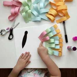 Весенние поделки Объемная аппликация из полосок цветной бумаги. Бабочка 