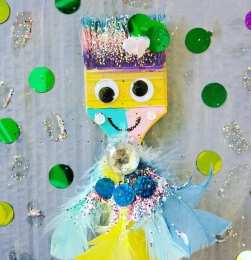 Различные поделки Поделка из хозяйственной кисточки и гуаши